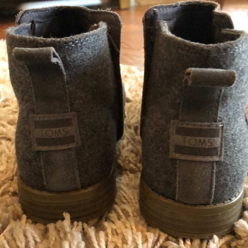 Blue Toms booties. Good used condition. US youth size 5.